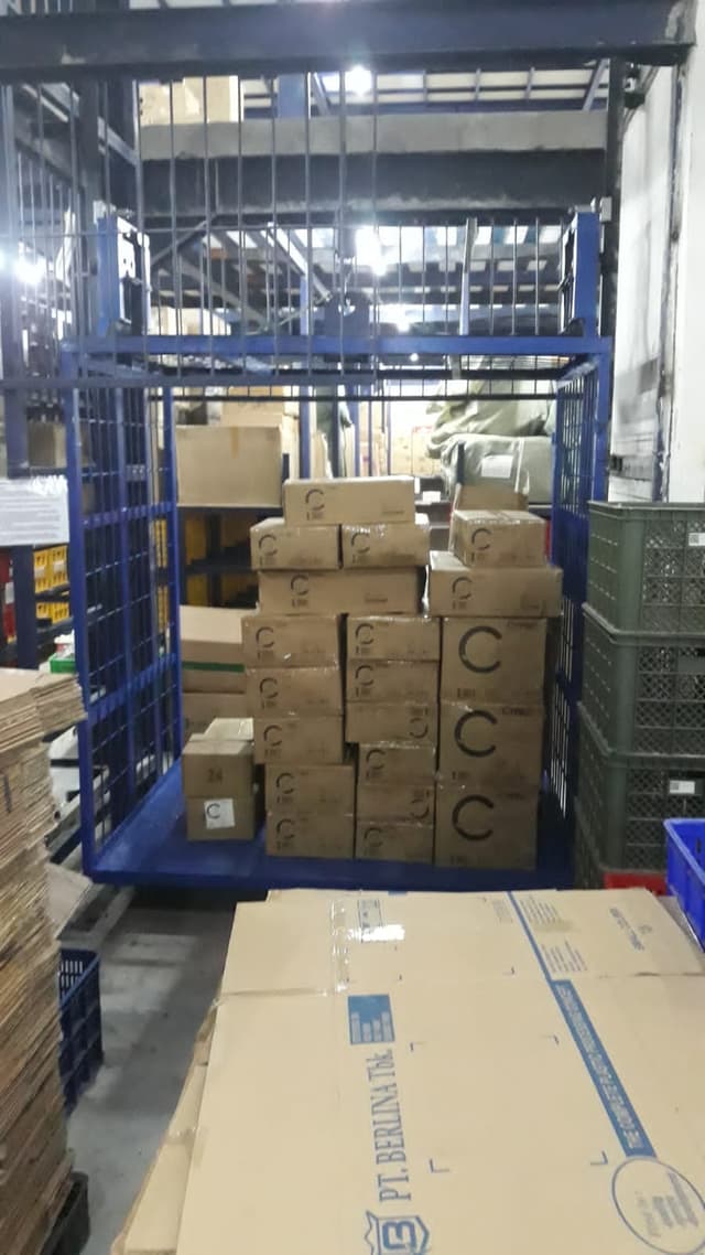 Lift Barang, 1 ton, 4 lantai.