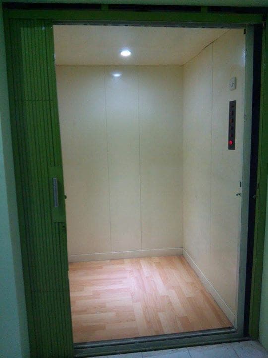 Lift Barang 1 ton, 4 lantai.